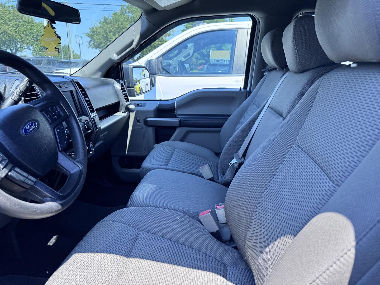 Used 2020 Oxford White Ford XLT image 7