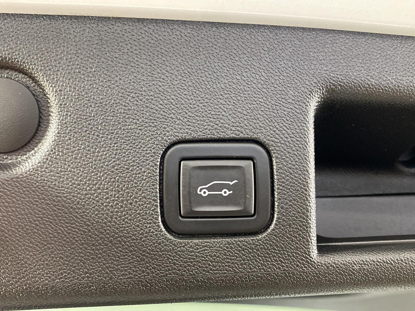 Used 2023 Summit White Chevrolet LT image 21