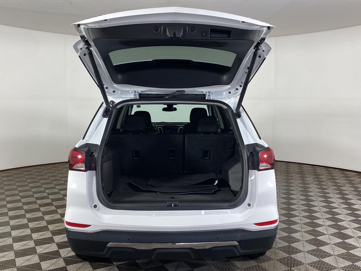 Used 2023 Summit White Chevrolet LT image 22