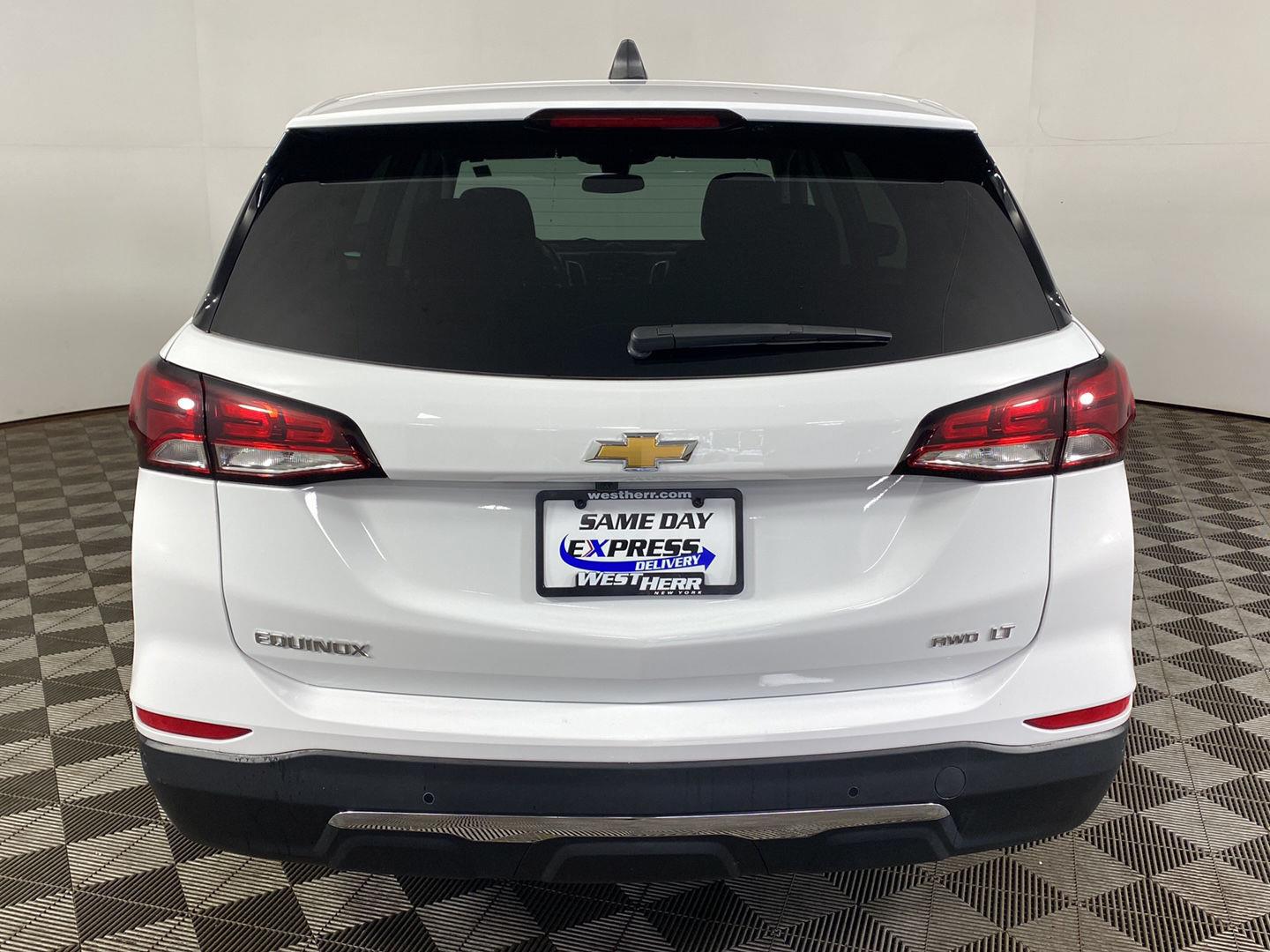 Used 2023 Summit White Chevrolet LT image 23