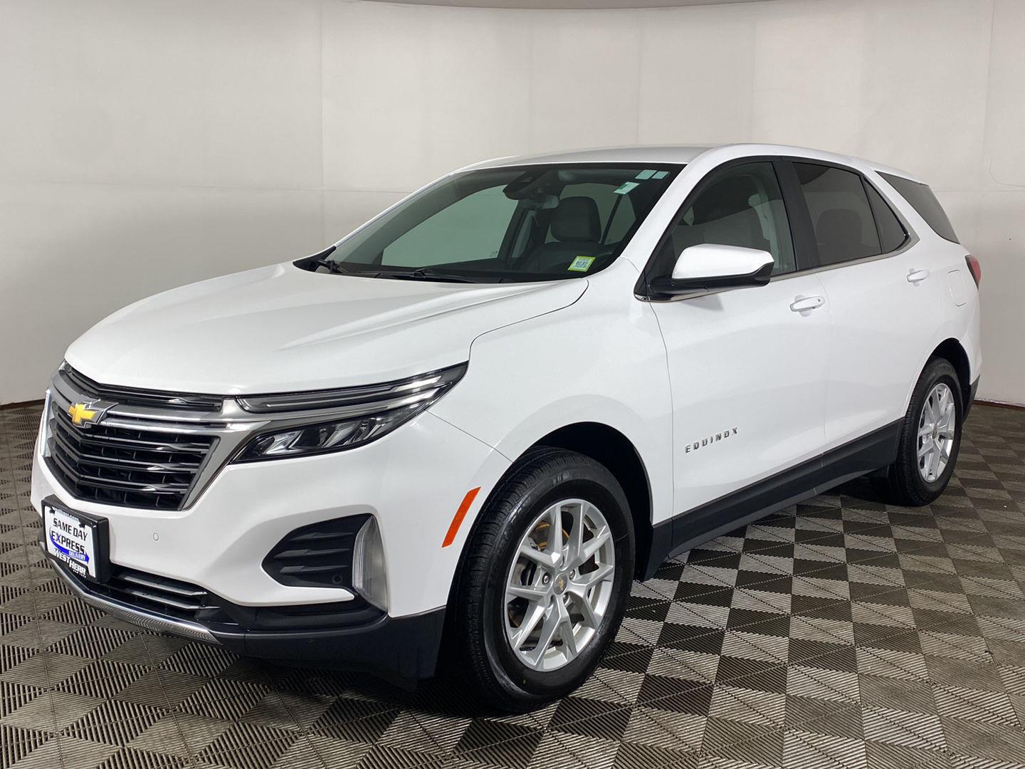 Used 2023 Summit White Chevrolet LT image 28