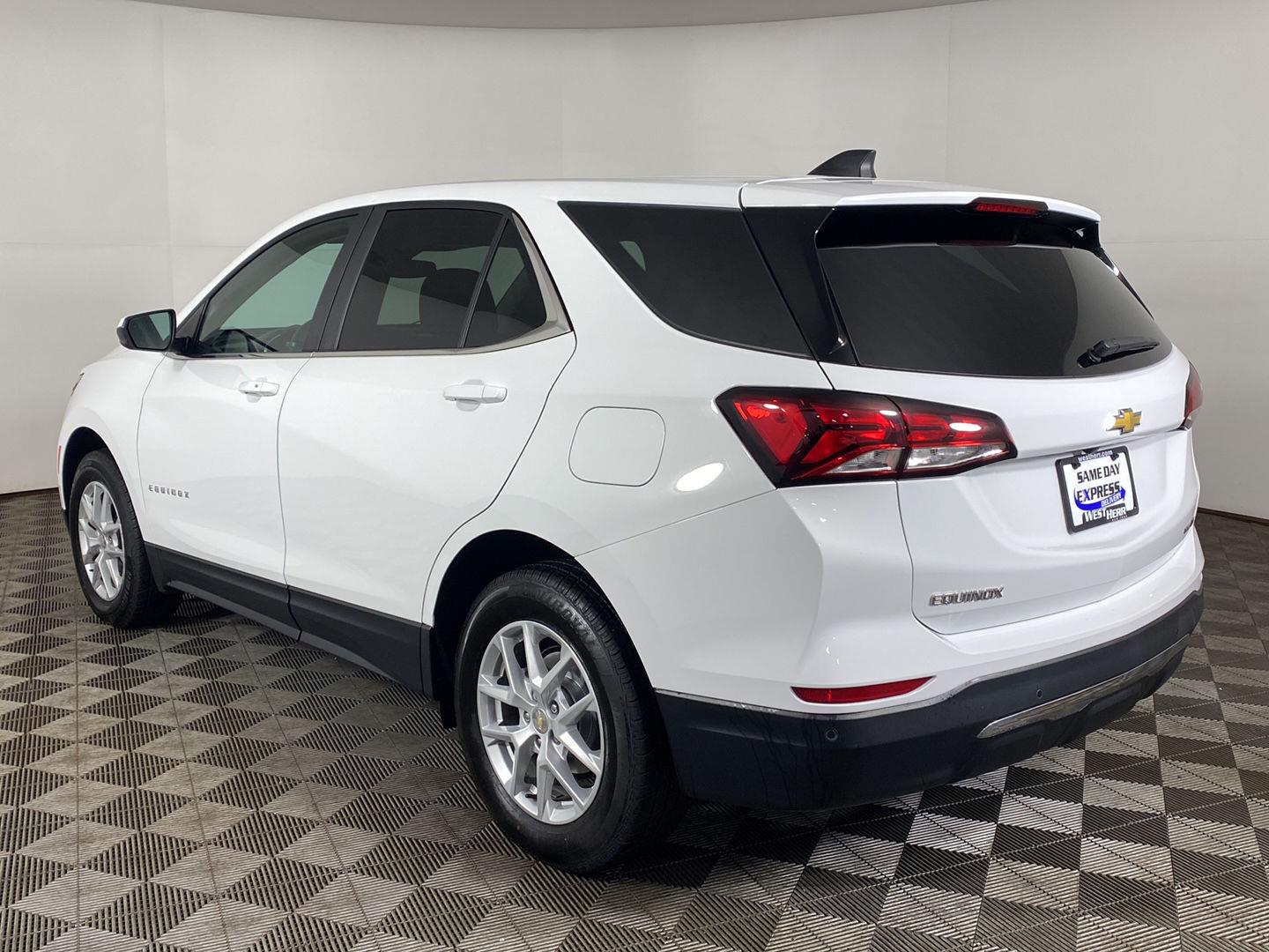Used 2023 Summit White Chevrolet LT image 30