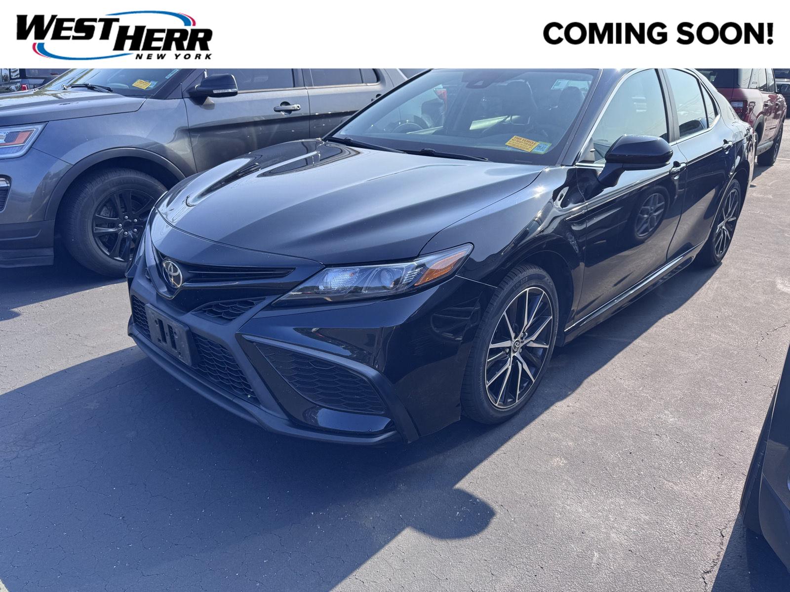 Midnight Black Metallic 2021 Toyota Camry Sedan Front-Wheel Drive Automatic