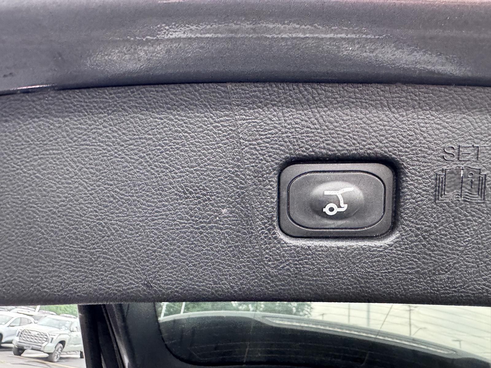 Used 2024 Carbonized Gray Ford SEL image 9