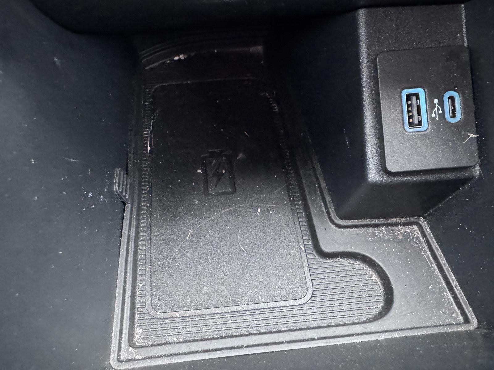 Used 2024 Carbonized Gray Ford SEL image 21