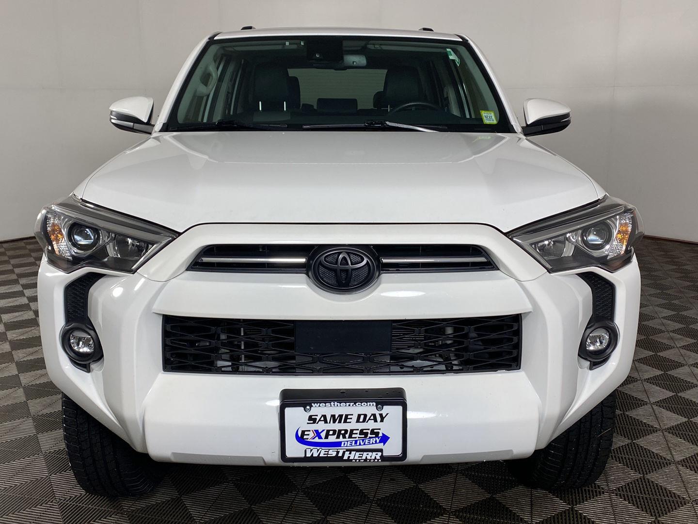 Used 2022 Super White Toyota SR5 Premium image 2