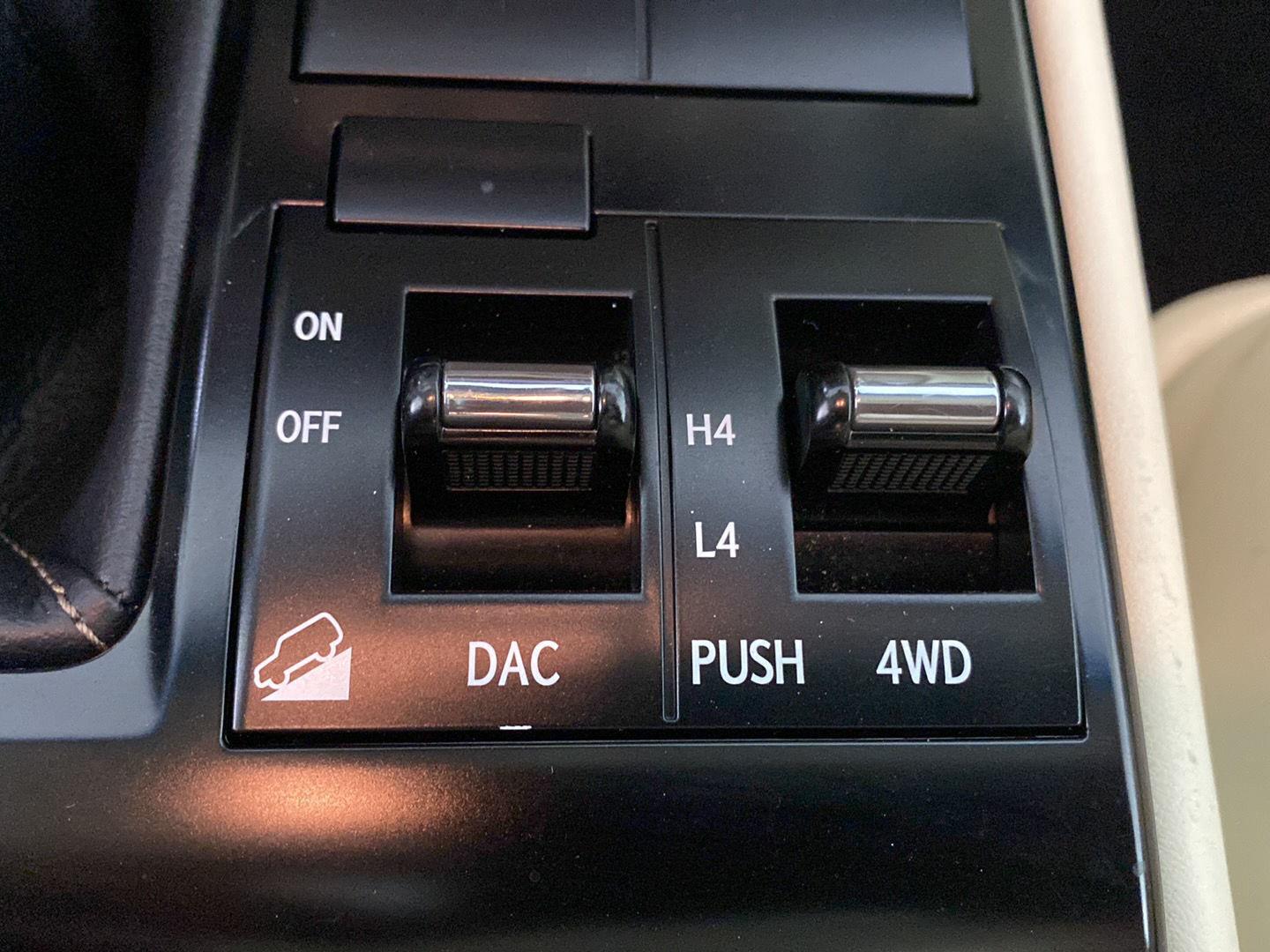 Used 2020 Starfire Pearl Lexus GX 460 Premium image 11