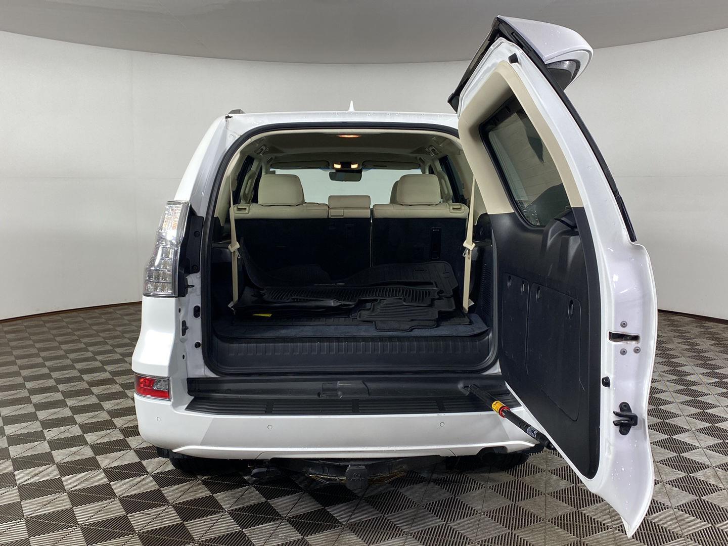 Used 2020 Starfire Pearl Lexus GX 460 Premium image 27