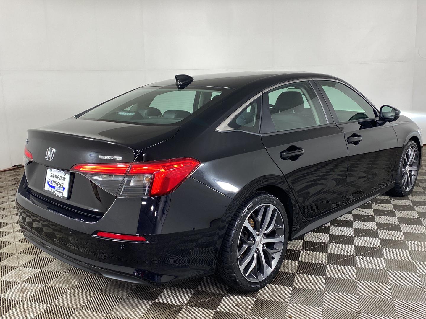 Used 2023 Crystal Black Pearl Honda Touring image 21