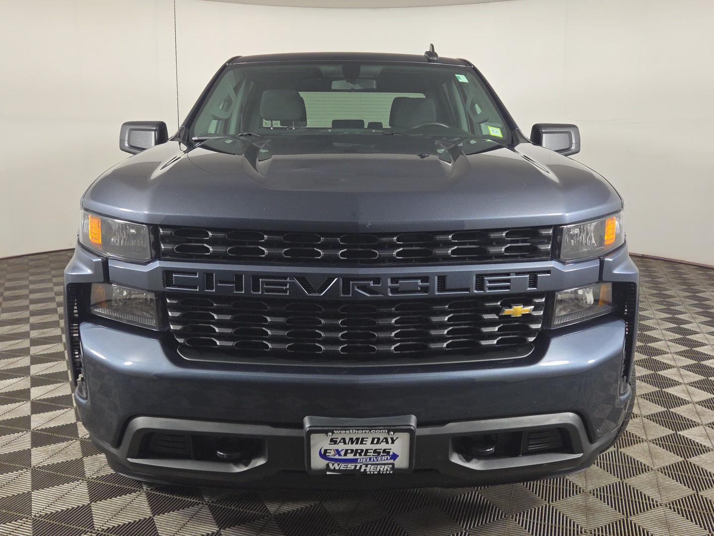 Used 2021 Shadow Gray Metallic Chevrolet Custom image 2