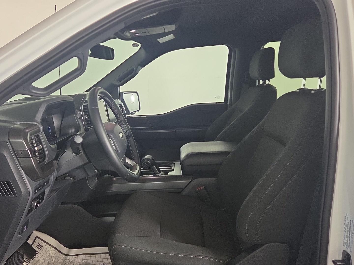 Used 2024 Oxford White Ford XLT image 14