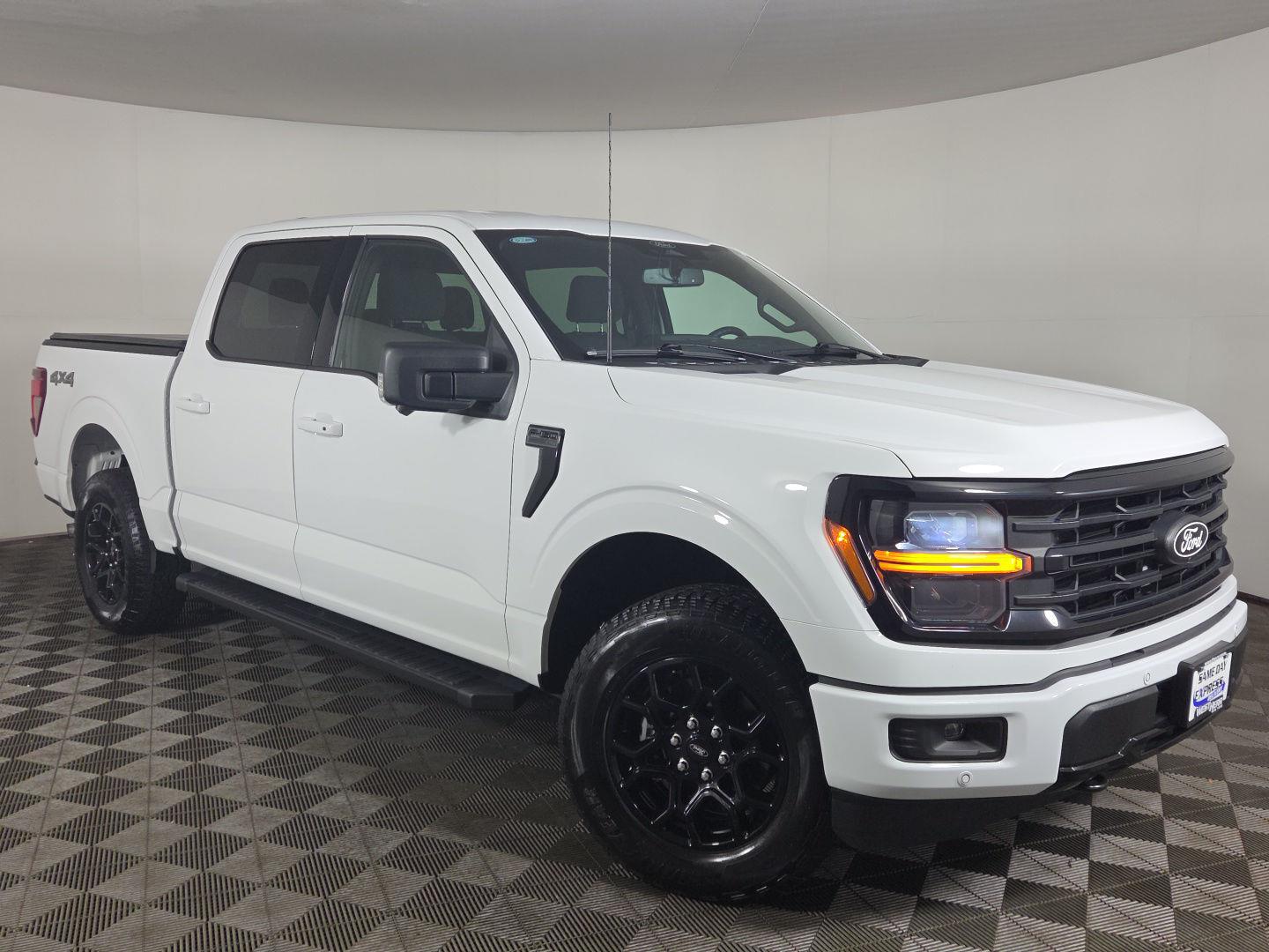 Used 2024 Oxford White Ford XLT image 24