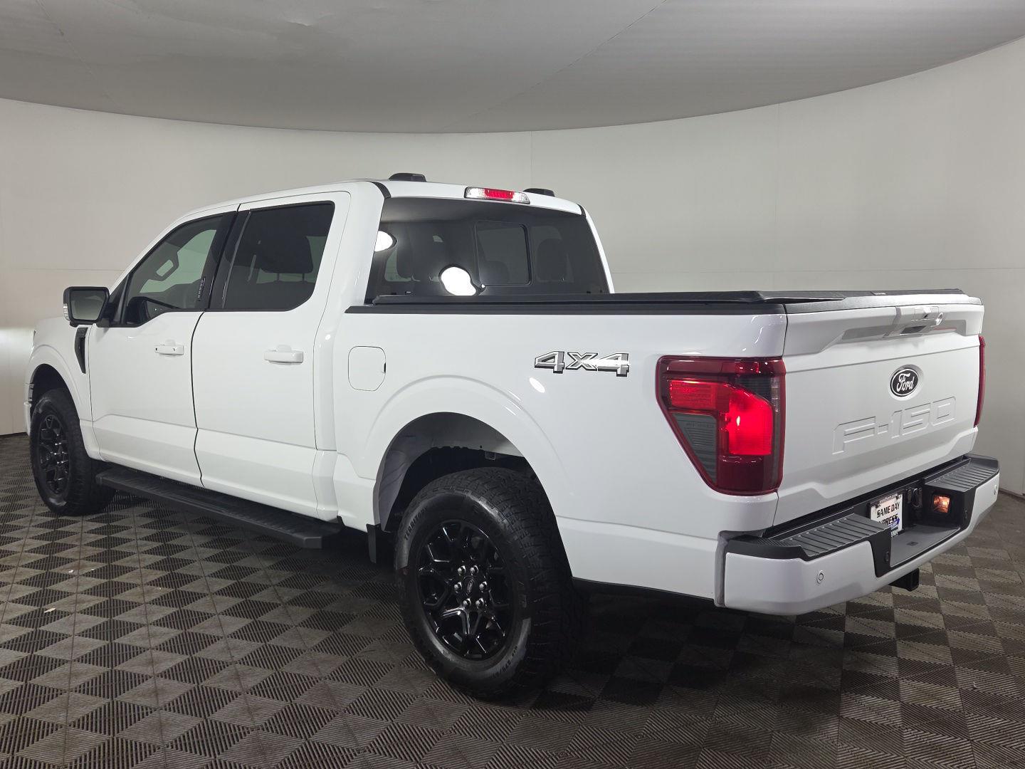 Used 2024 Oxford White Ford XLT image 28