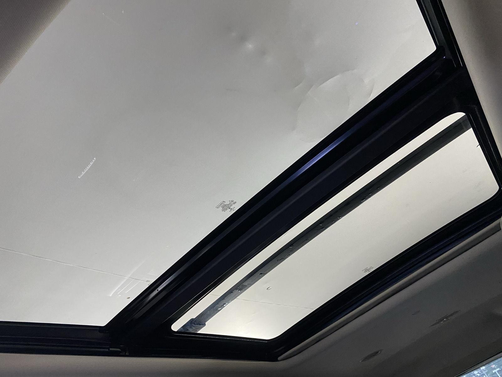 Used 2020 Star White Metallic Tri-Coat Ford Platinum image 19