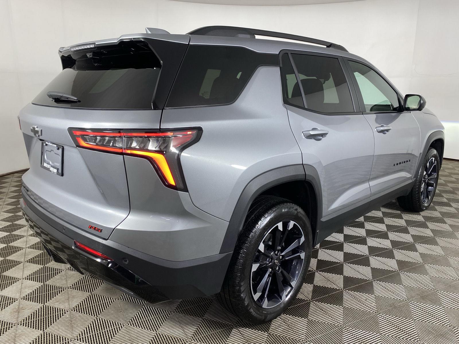 View vehicle photo 7