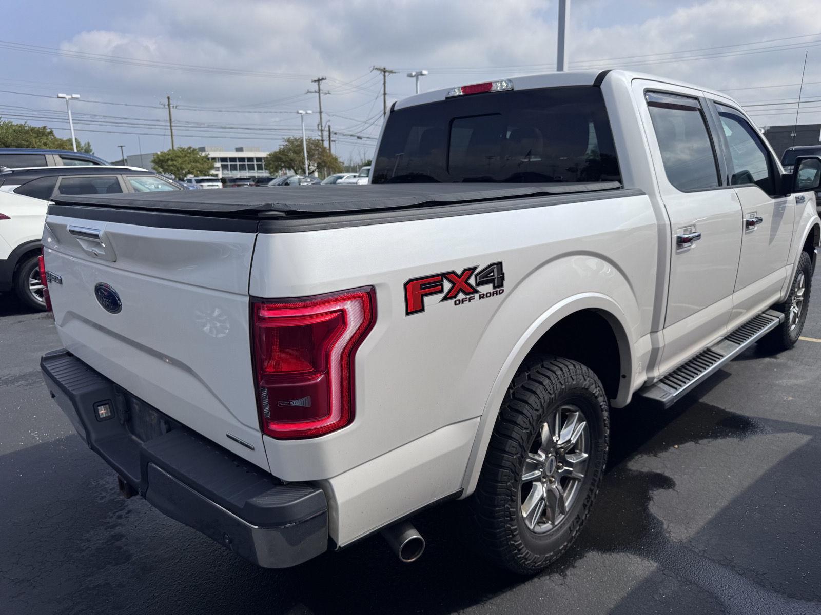 Used 2015 White Platinum Metallic Tri-Coat Ford Lariat image 3