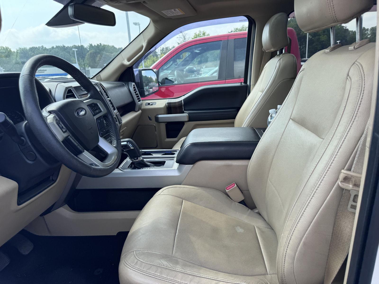 Used 2015 White Platinum Metallic Tri-Coat Ford Lariat image 5