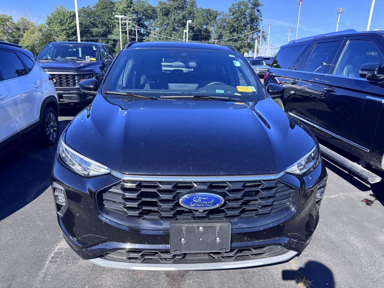 Used 2024 Agate Black Ford ST-Line Select image 2