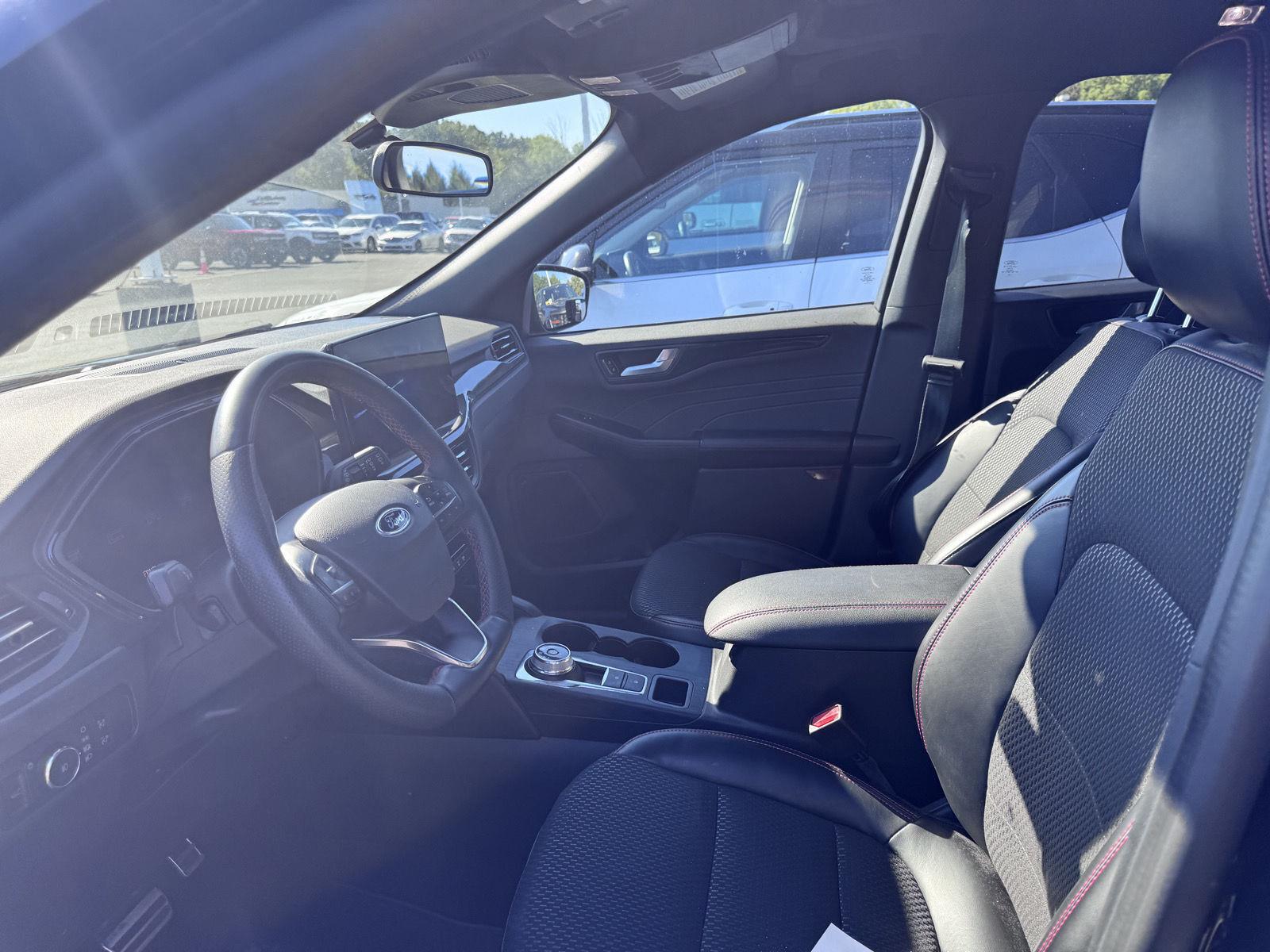 Used 2024 Agate Black Ford ST-Line Select image 10