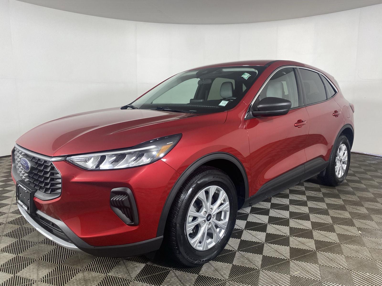 Used 2023 Rapid Red Metallic Tinted Clearcoat Ford Active image 3