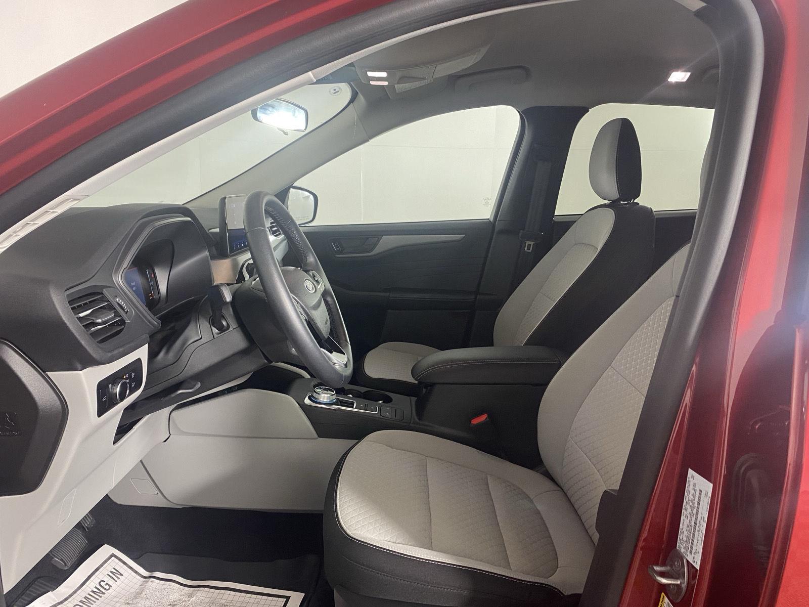 Used 2023 Rapid Red Metallic Tinted Clearcoat Ford Active image 24