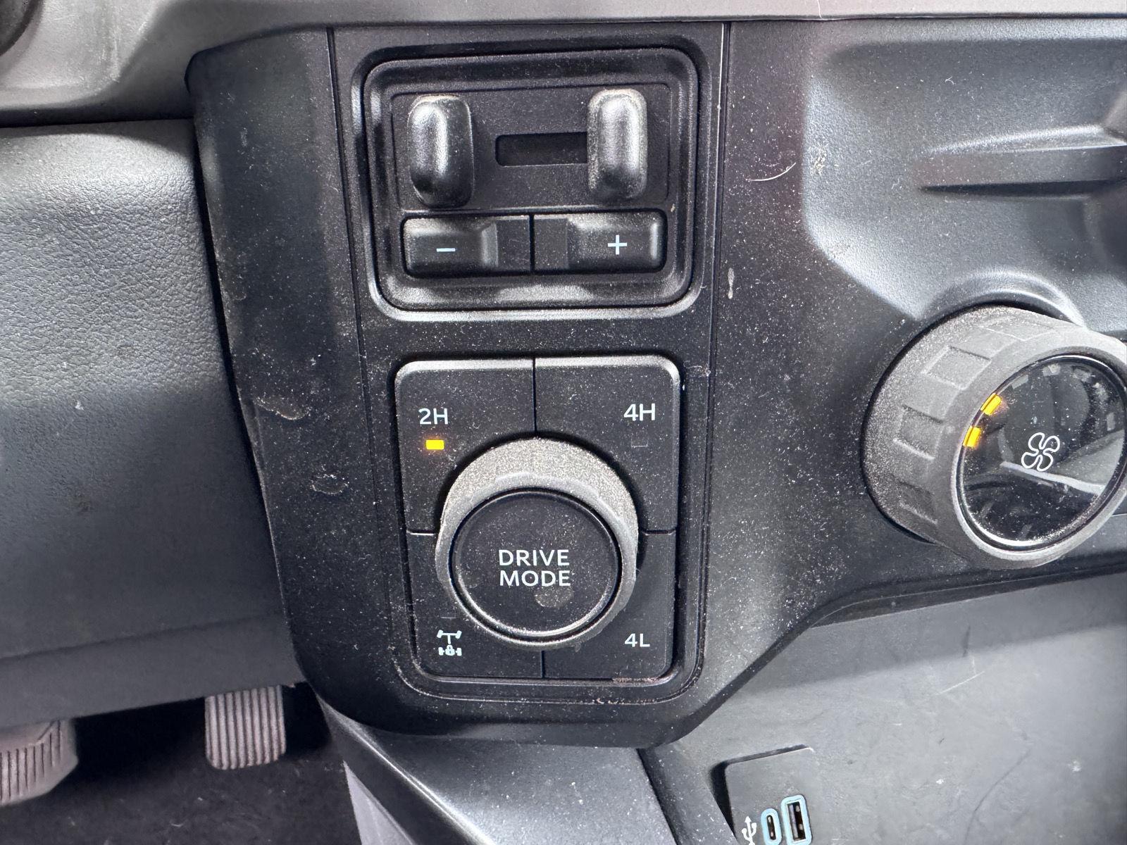 Used 2024 Antimatter Blue Ford XLT image 14