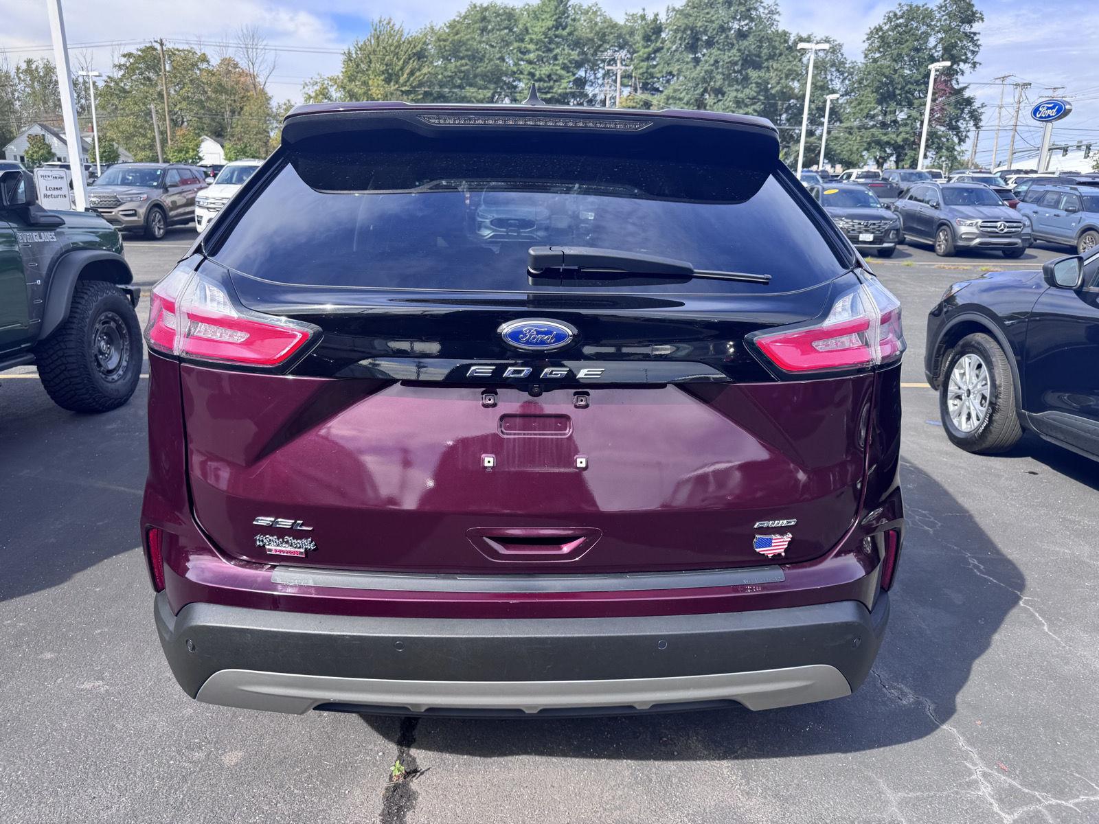 Used 2022 Burgundy Velvet Metallic Tinted Clearcoat Ford SEL image 5