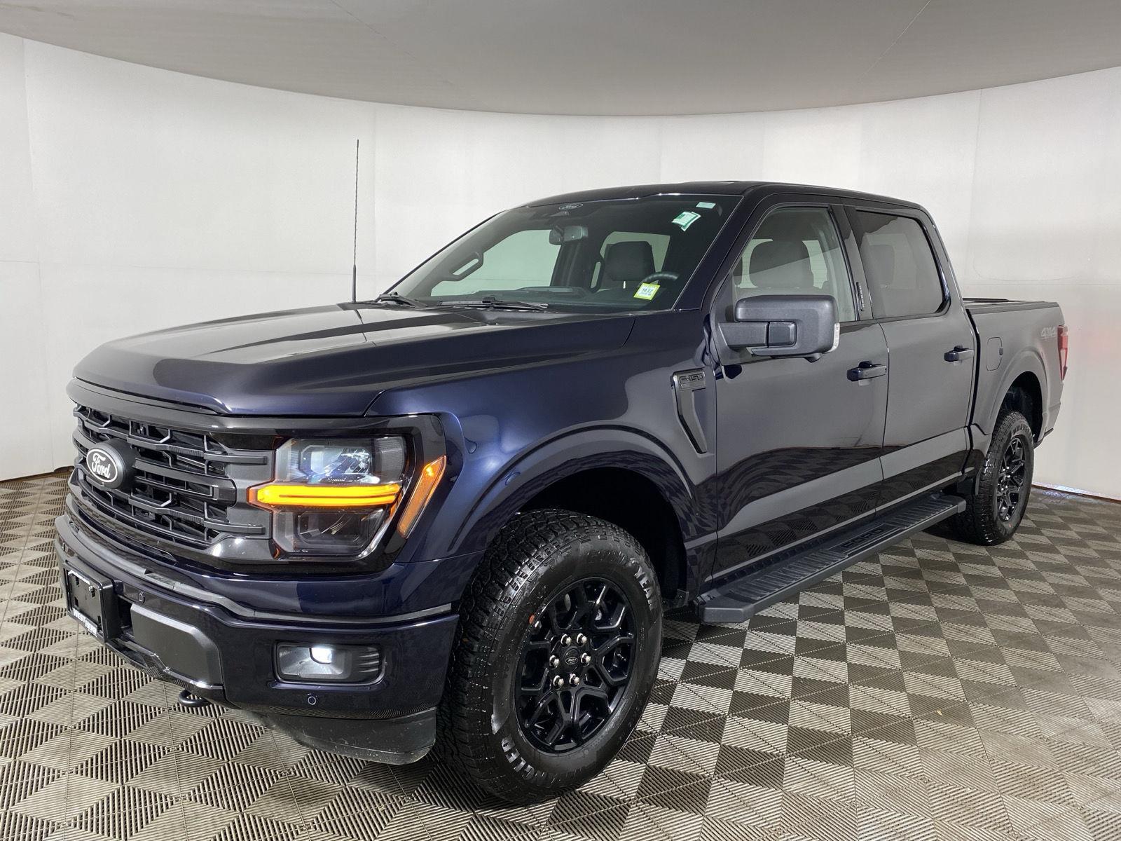 Used 2026 Antimatter Blue Metallic Ford XLT image 3