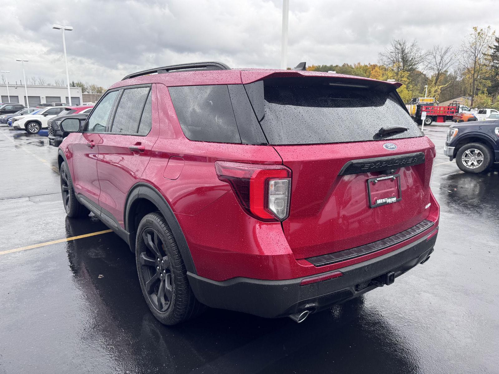 Used 2023 Rapid Red Metallic Tinted Clearcoat Ford ST-Line image 6