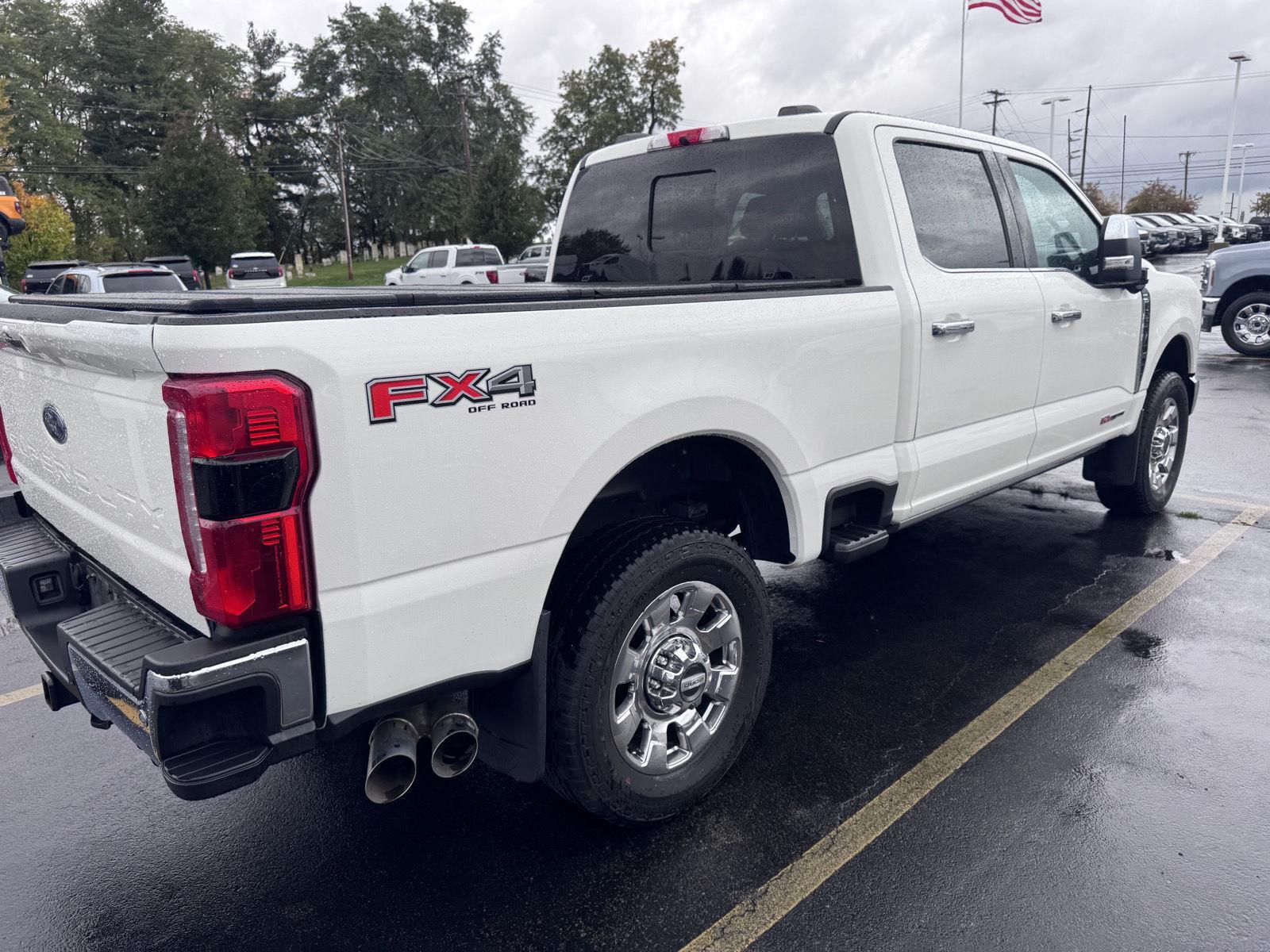 Used 2023 Star White Metallic Tri-Coat Ford Lariat image 4