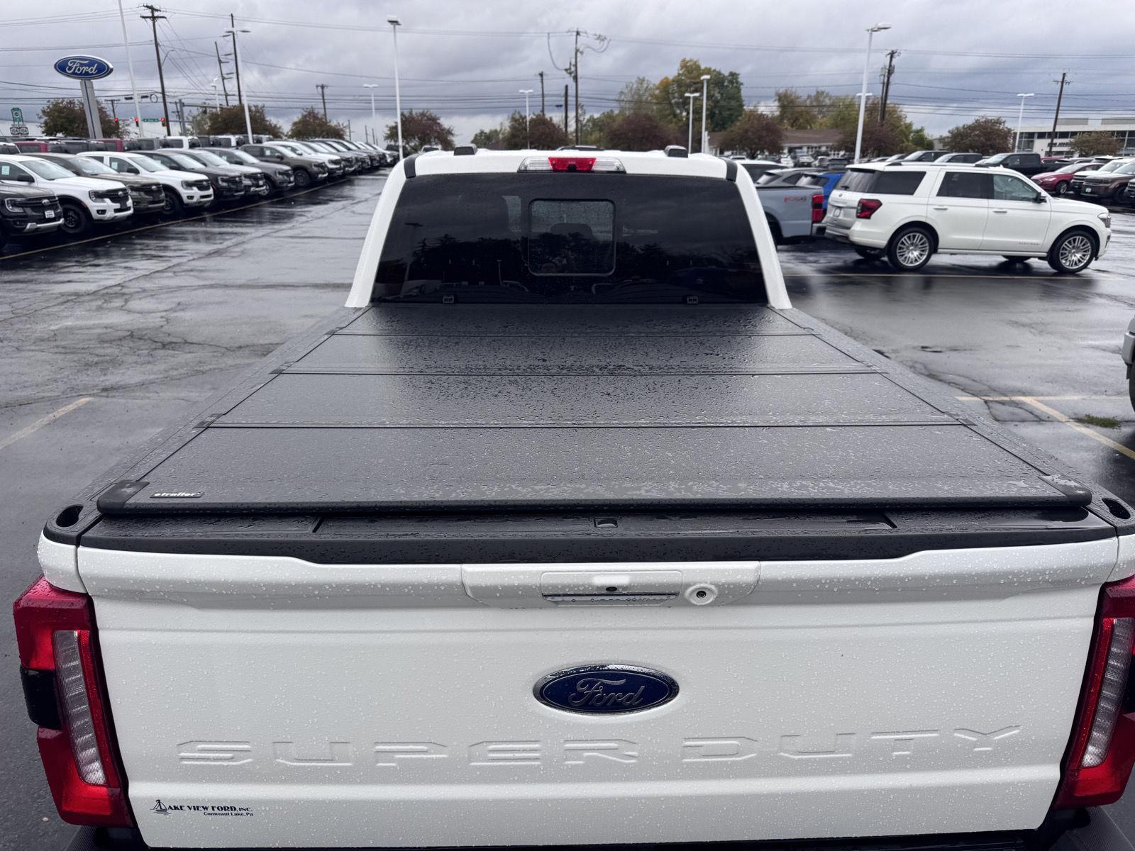 Used 2023 Star White Metallic Tri-Coat Ford Lariat image 7