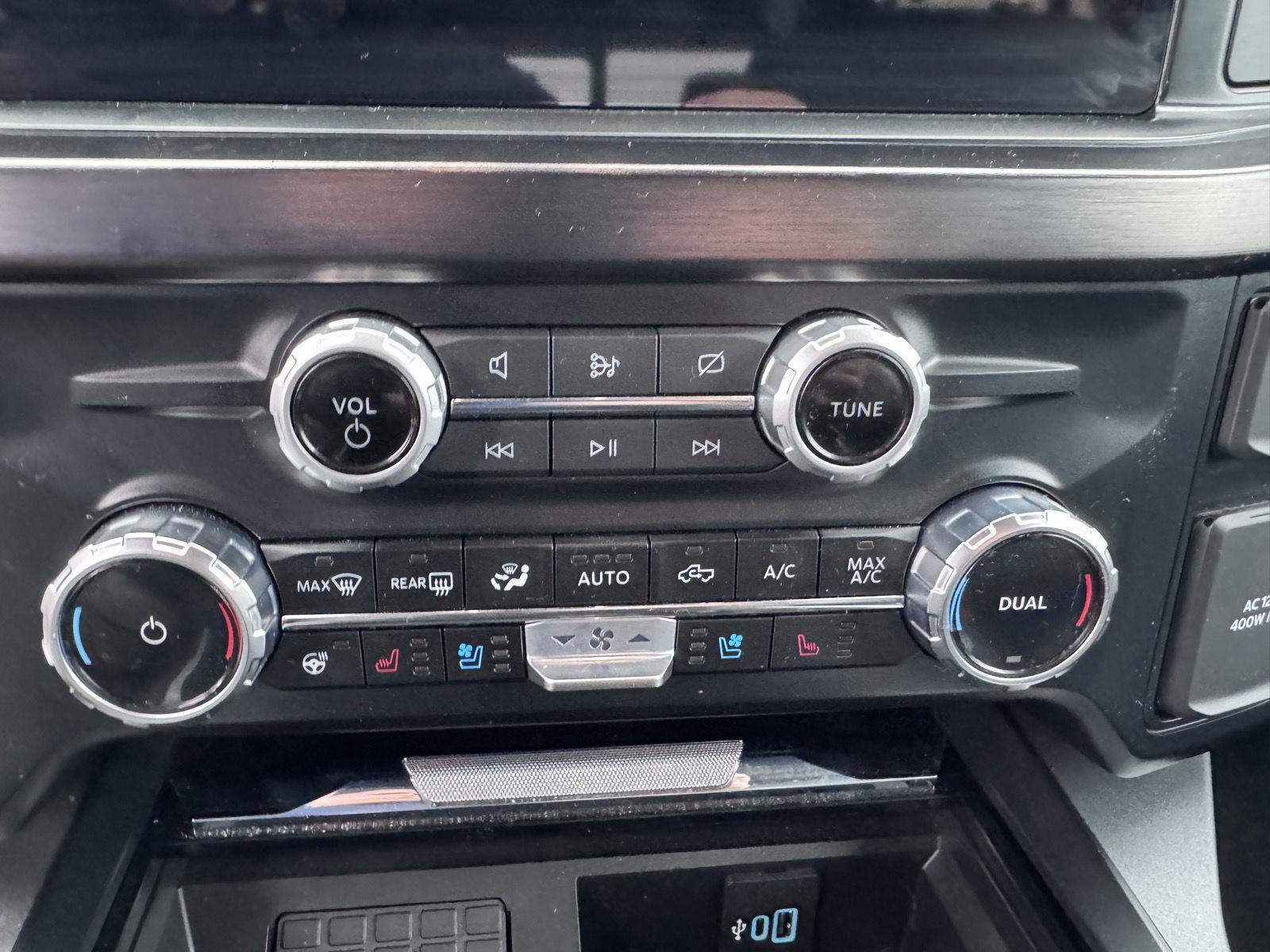 Used 2023 Star White Metallic Tri-Coat Ford Lariat image 18
