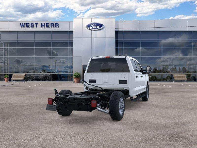 New 2026 Oxford White Ford XLT image 8