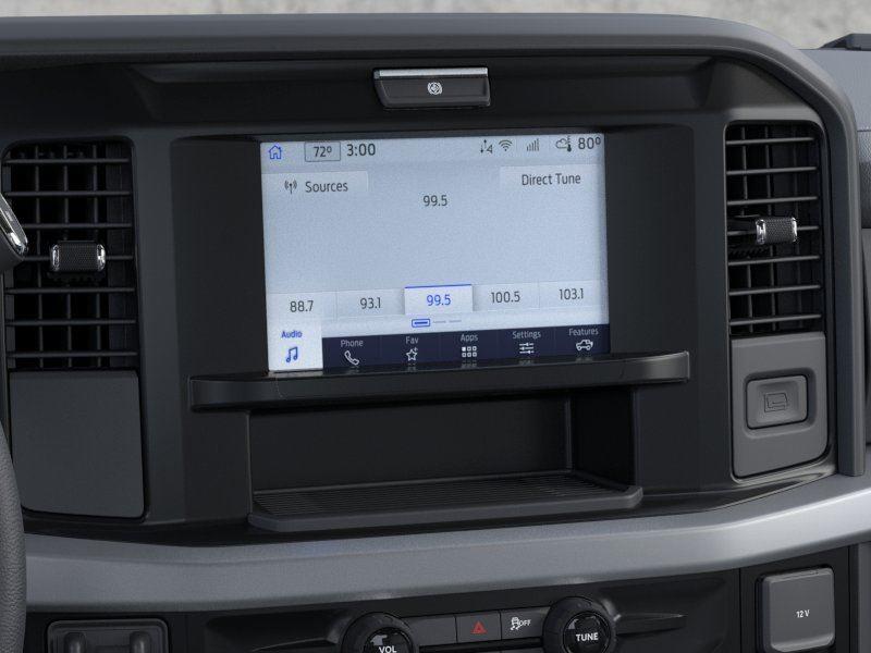 New 2026 Oxford White Ford XLT image 14