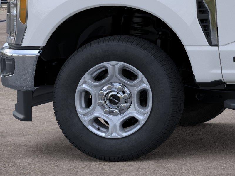 New 2026 Oxford White Ford XLT image 19