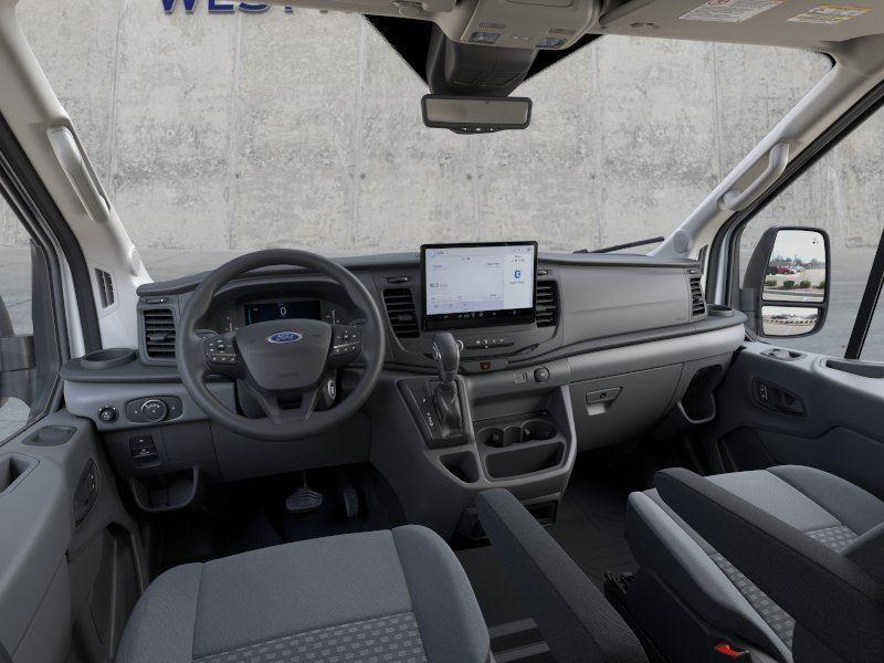New 2026 Oxford White Ford Base image 9