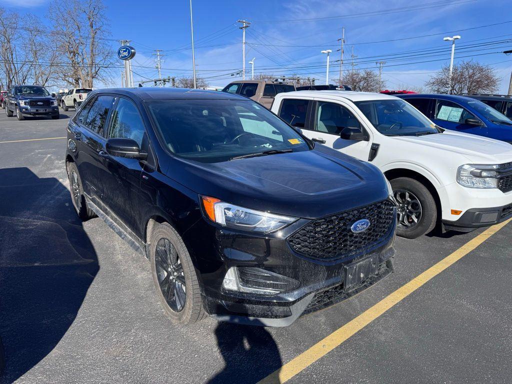 Used 2024 Black Metallic Ford ST Line image 2