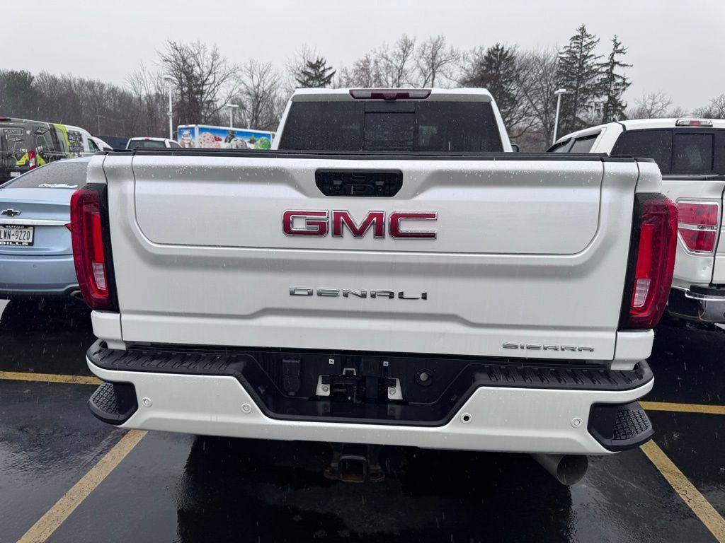 Used 2021 White Frost GMC Denali image 5