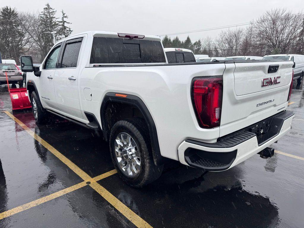 Used 2021 White Frost GMC Denali image 6