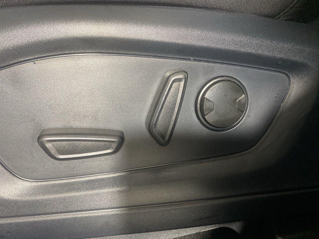 Used 2025 Vapor Blue Ford Active image 15