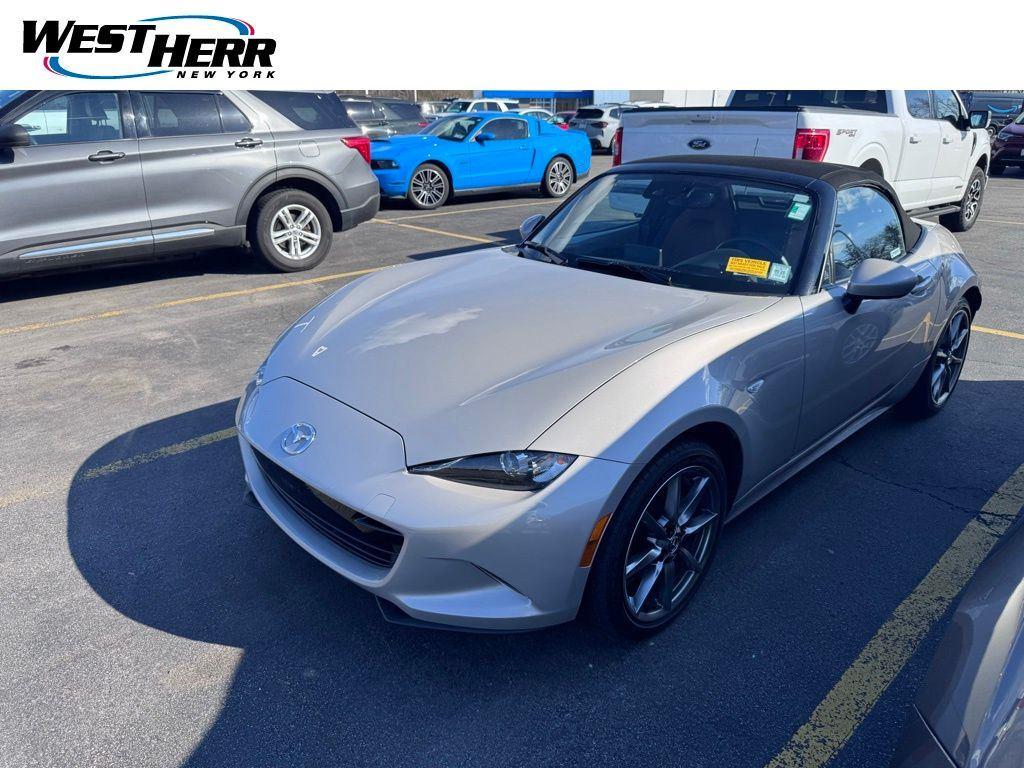 Gray (Platinum Quartz Metallic) 2023 Mazda MX-5 Miata Grand Touring RWD Convertible Rear-Wheel Drive 6-Speed Automatic