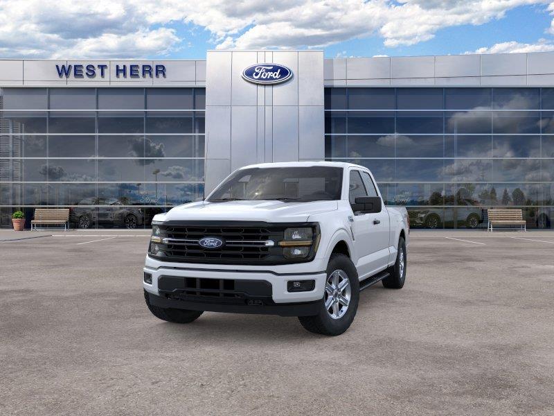 New 2026 Oxford White Ford XLT image 3