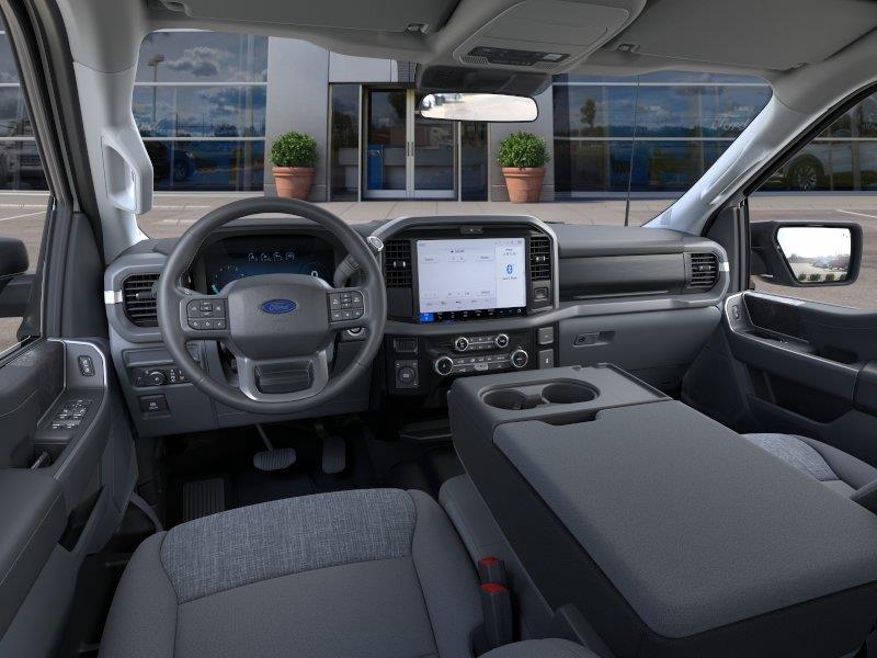 New 2026 Oxford White Ford XLT image 9