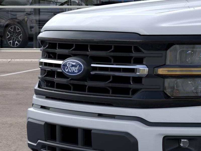 New 2026 Oxford White Ford XLT image 17
