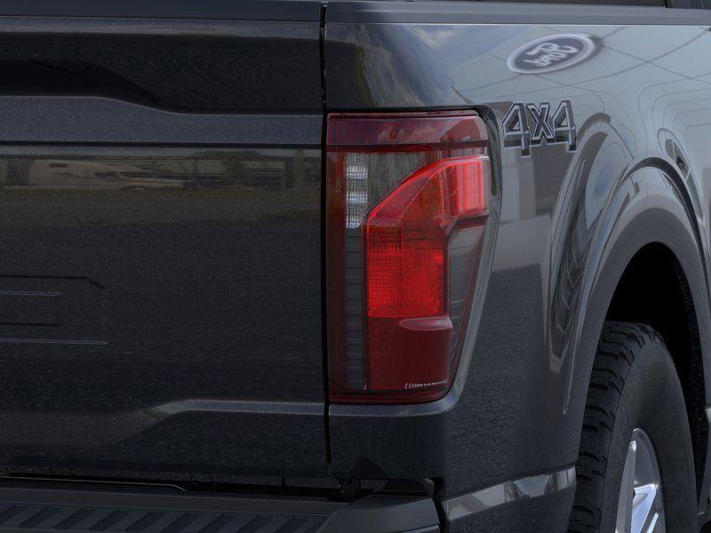 New 2026 Agate Black Ford XLT image 46