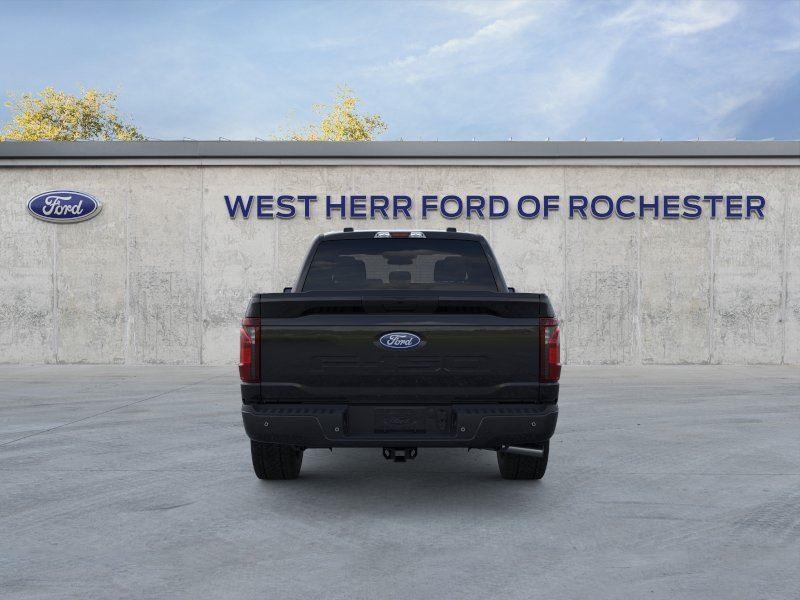 New 2026 Agate Black Ford XLT image 18