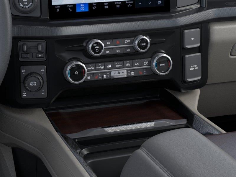 New 2026 Star White Metallic Tri-Coat Ford Platinum image 15
