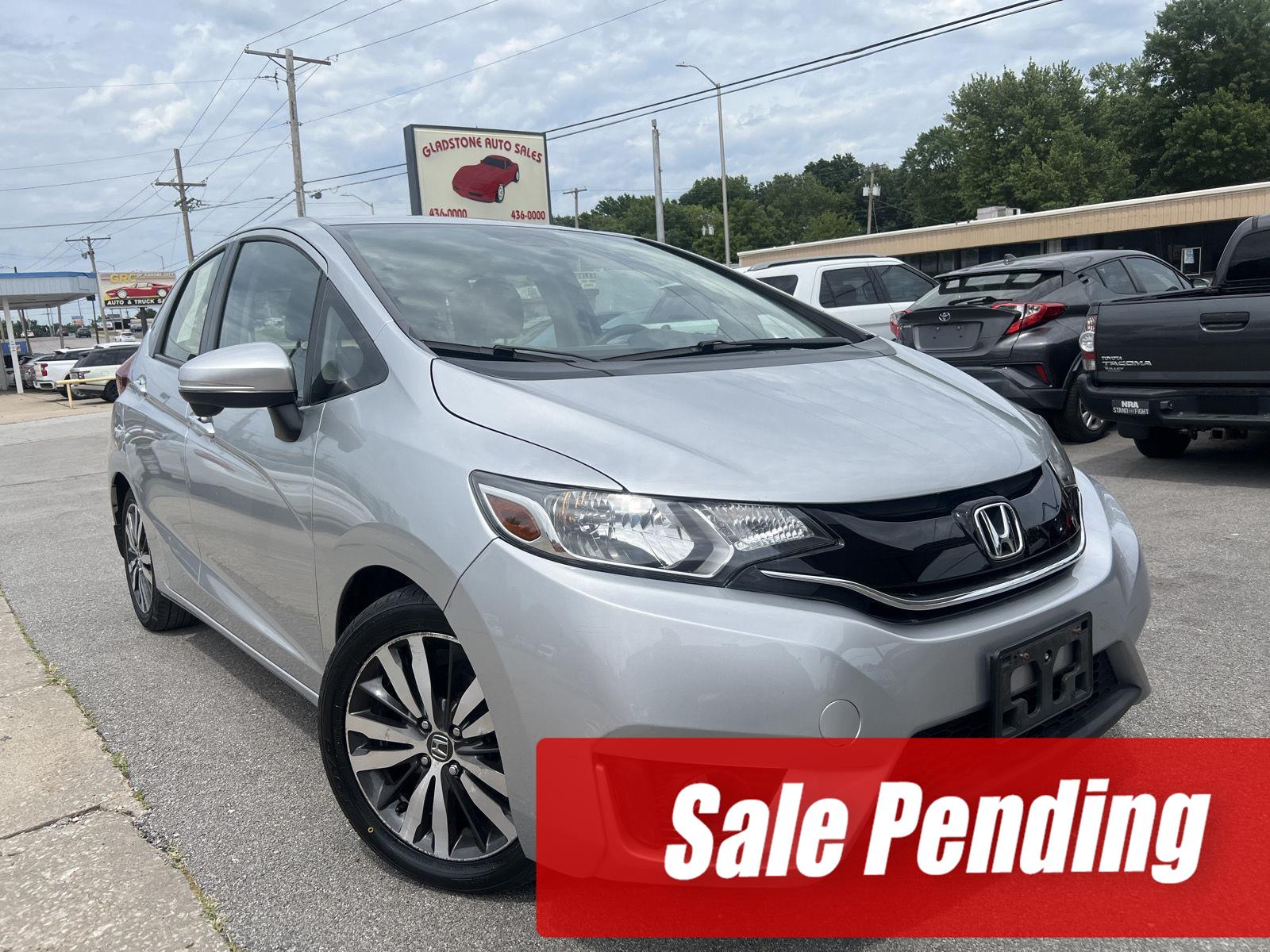 Alabaster Silver Metallic 2016 Honda Fit Hatchback Front-Wheel Drive Continuously Variable Transmission
