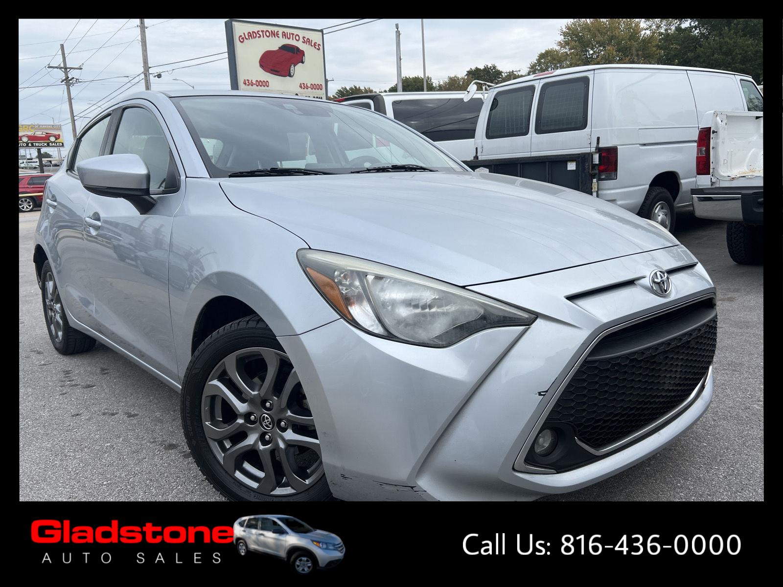 Chromium 2020 Toyota Yaris Hatchback Front-Wheel Drive Automatic