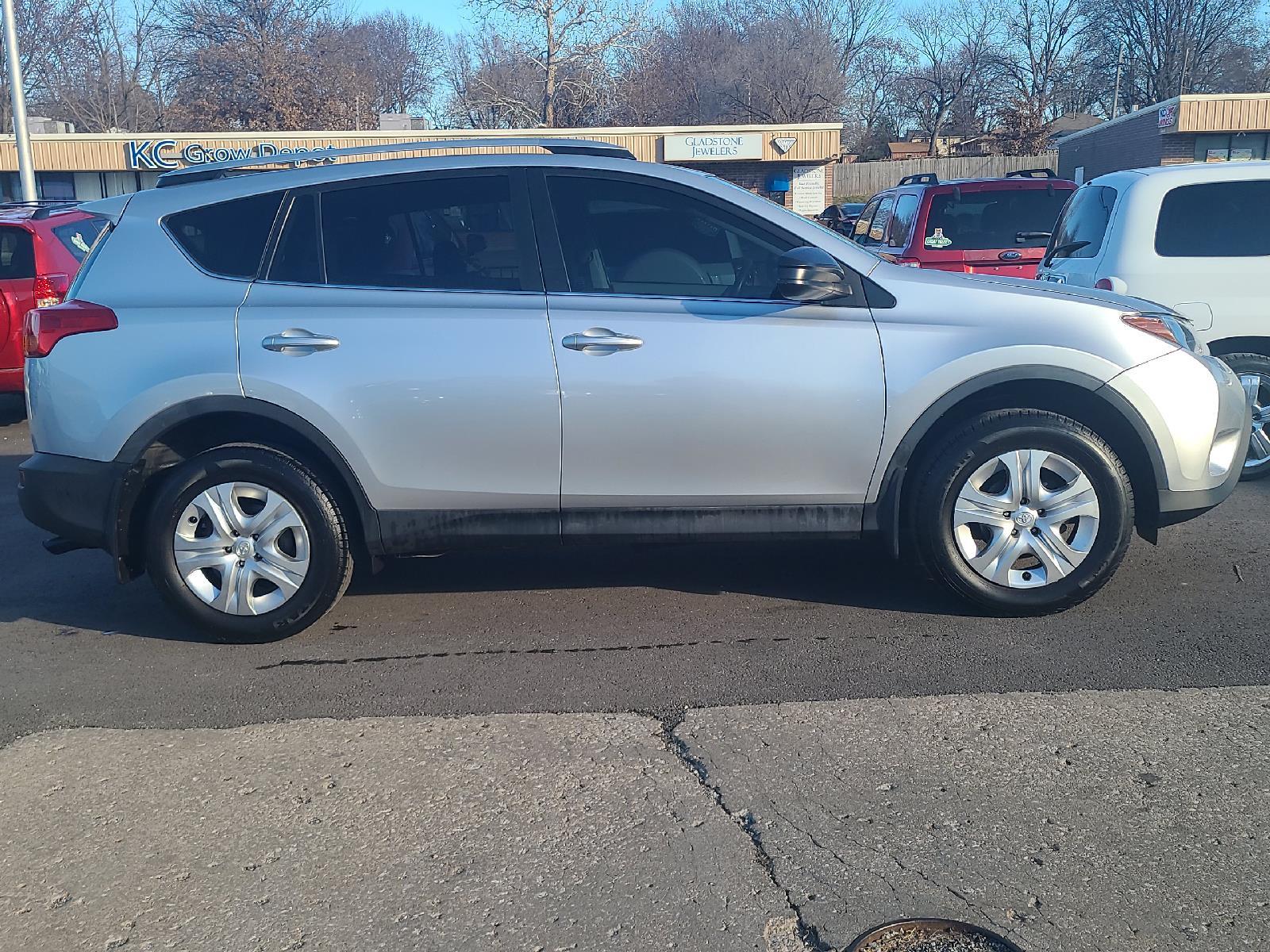 2013 Toyota RAV4 LE Gladstone Auto Sales